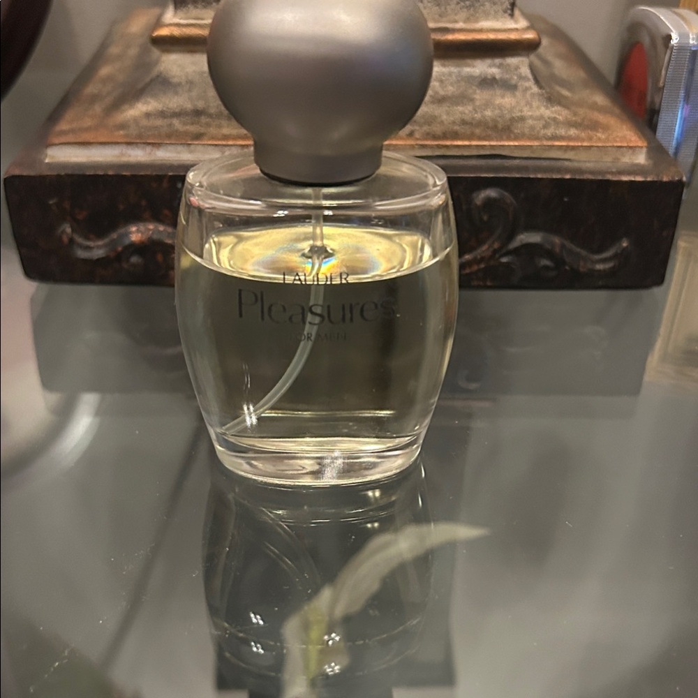 Estee Lauder Men’s Pleasures with Silver Cap
